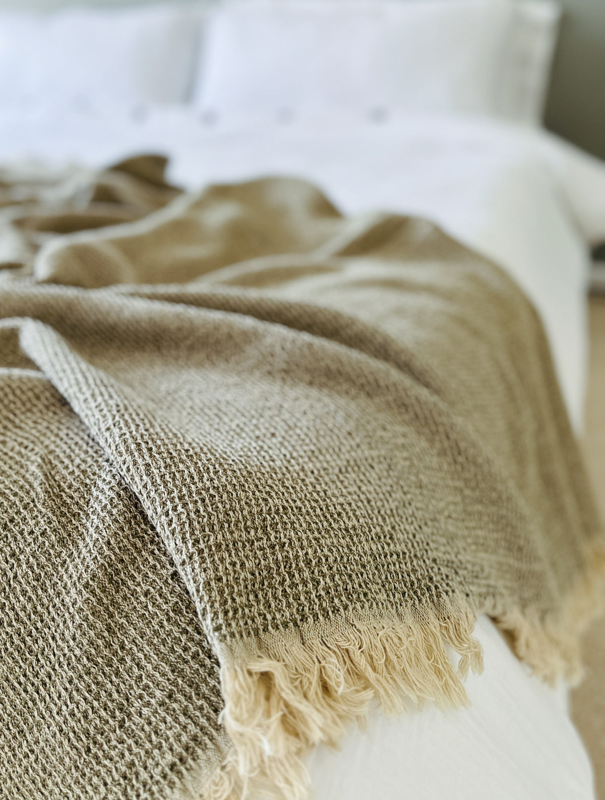 Sage Waffle Throw – Soft Textured Cotton Blanket in Earthy Tones