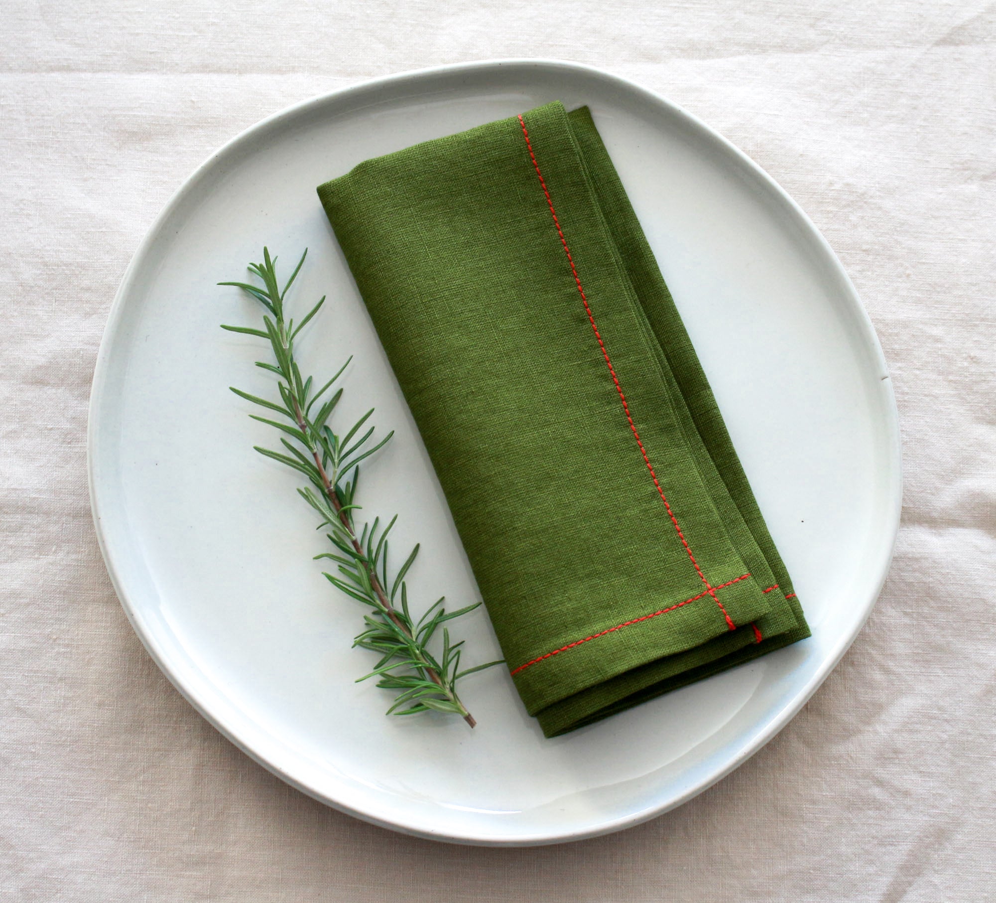 Green Napkin Set with Contrast Edges - Set of 2 or 4 – My Kitchen Linens