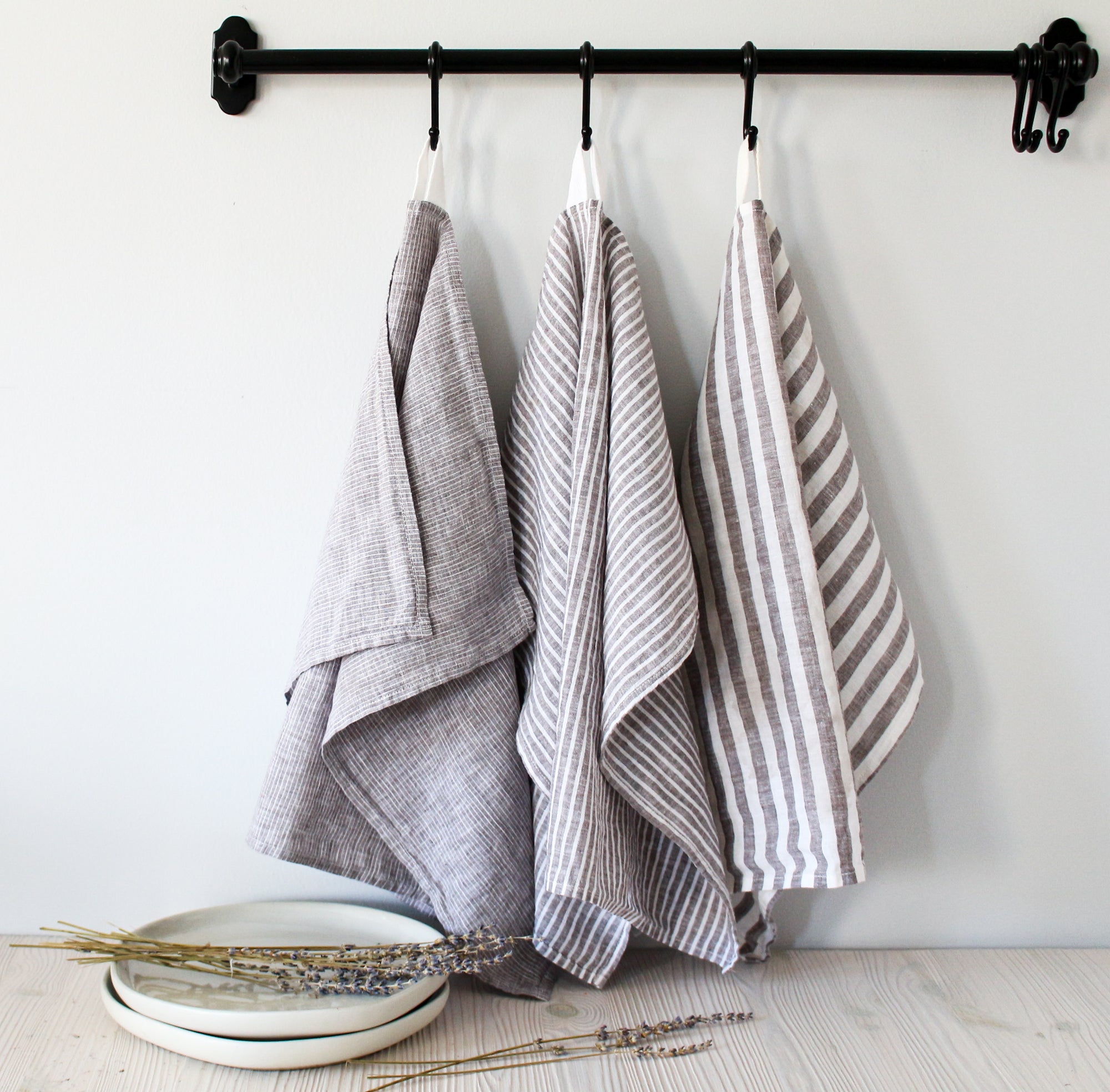 Grey Hand Towels with Hanging Loops - Set of 2 Gray Kitchen Towels, Hanging  Kitchen Towels with Hanging Loop, Grey Dish Towels with Loops for Hanging